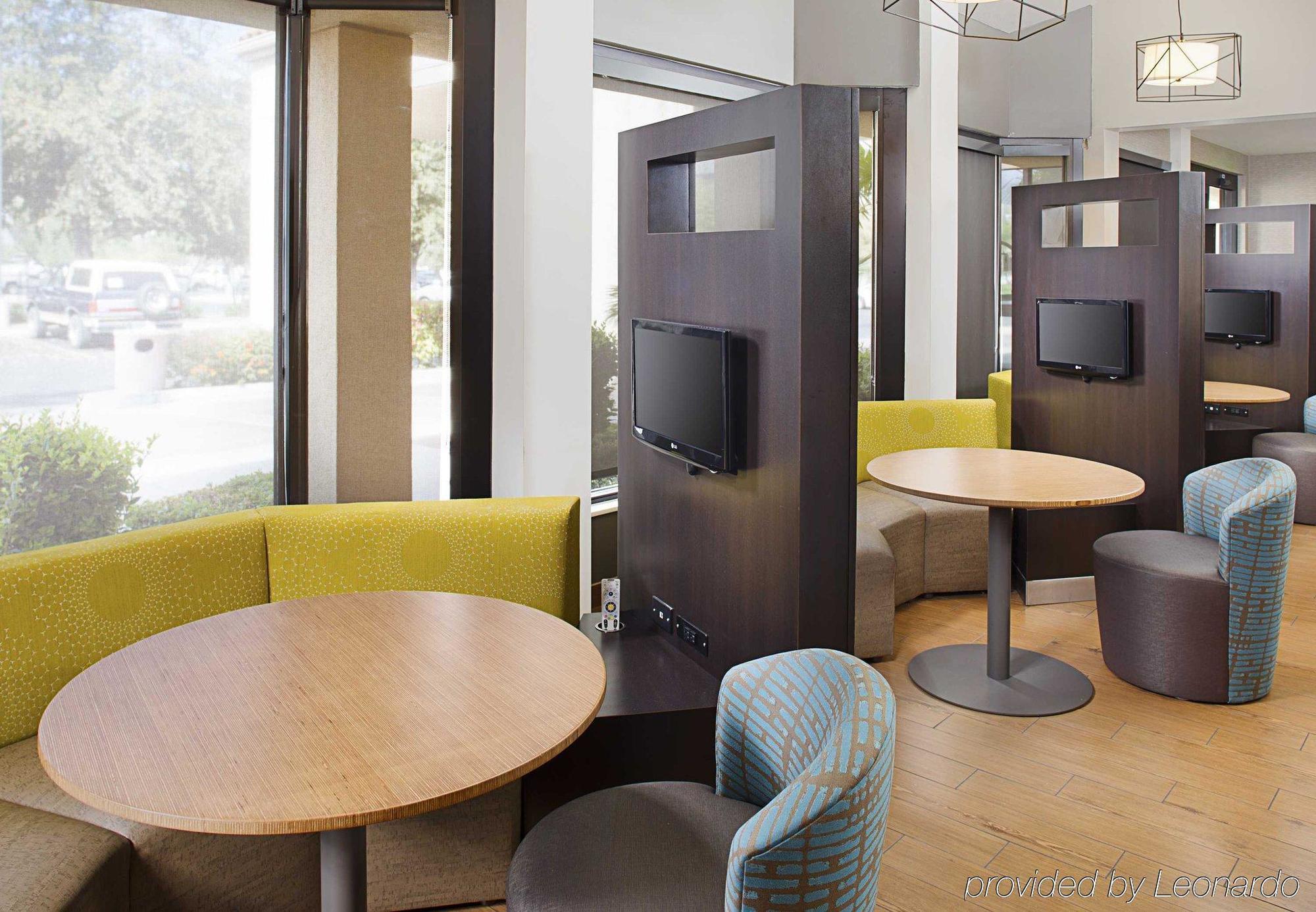Courtyard By Marriott Tucson Williams Centre Hotel Exterior foto