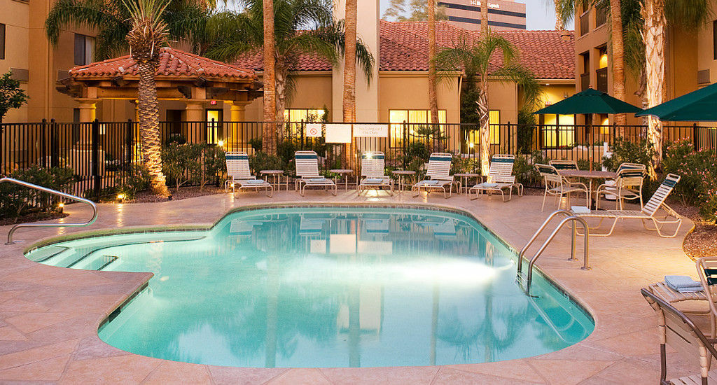 Courtyard By Marriott Tucson Williams Centre Hotel Exterior foto